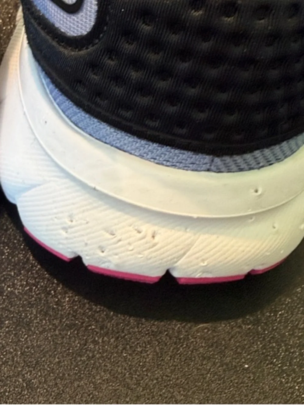 Brooks breathable light